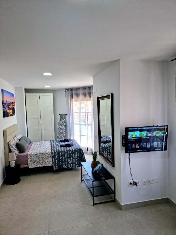 Apartamentos Elemar Free Luggage Storage Malaga Luaran gambar