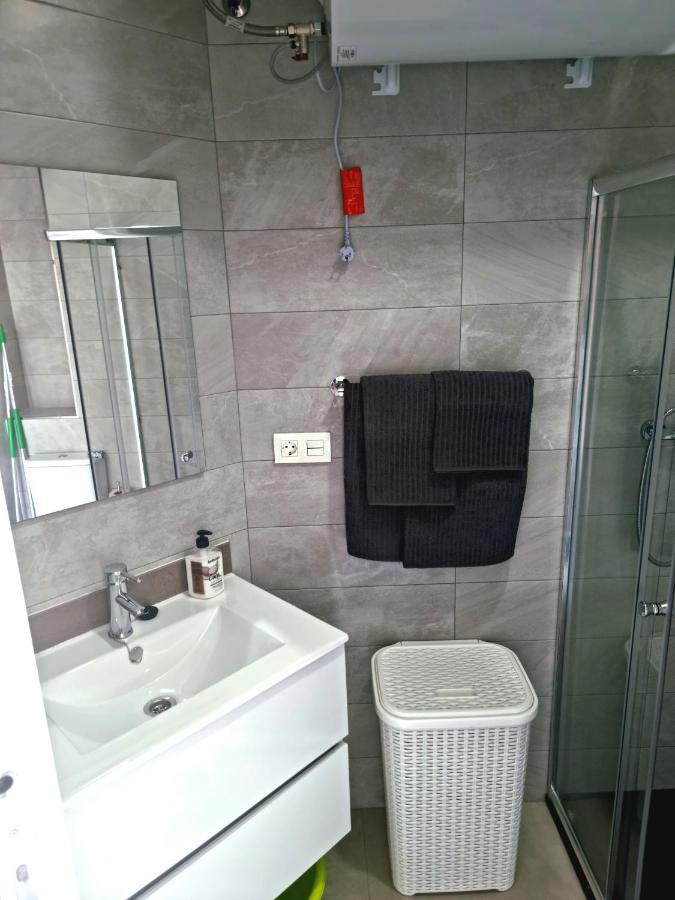 Apartamentos Elemar Free Luggage Storage Malaga Luaran gambar