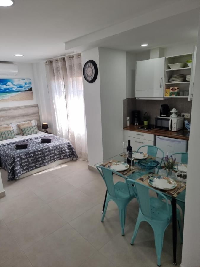 Apartamentos Elemar Free Luggage Storage Malaga Luaran gambar