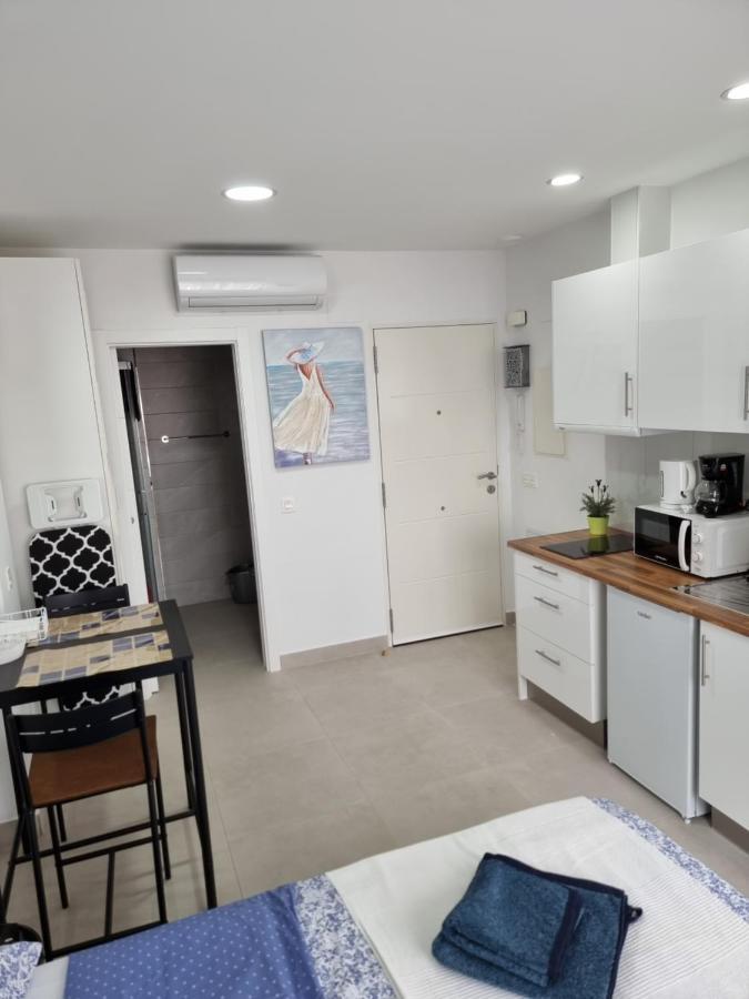 Apartamentos Elemar Free Luggage Storage Malaga Luaran gambar