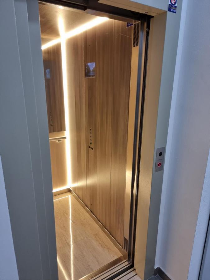 Apartamentos Elemar Free Luggage Storage Malaga Luaran gambar